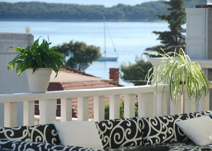 Zorana Albergue Hvar Town